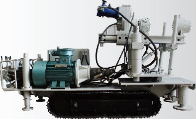 ZDY4200LS型煤矿用履带式全液压坑道钻机